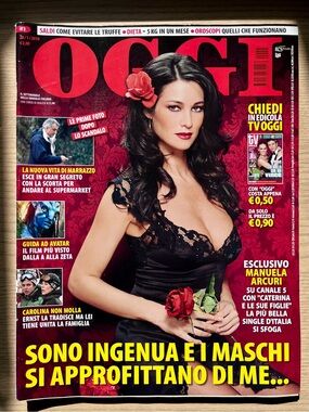 Bundle of Three (3) Italian OGGI Magazine - Jan/Feb 2010 - Coffee Table Decor
